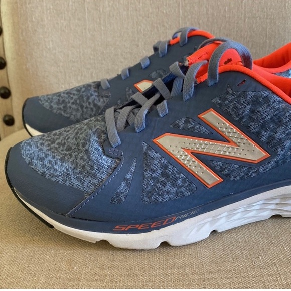 New Balance Women’s 690V4 Speed Ride Sneaker Running Shoes - Picture 2 of 9